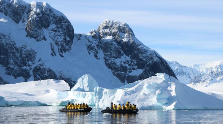 Photo of Antarctica Classic 11-day (with hotel)