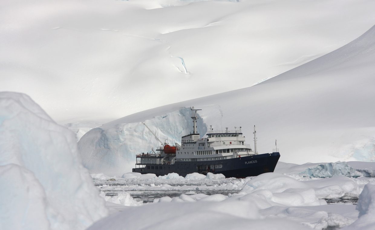 Plancius in the Polar Circle, Errera Channel_Robert van Kempen