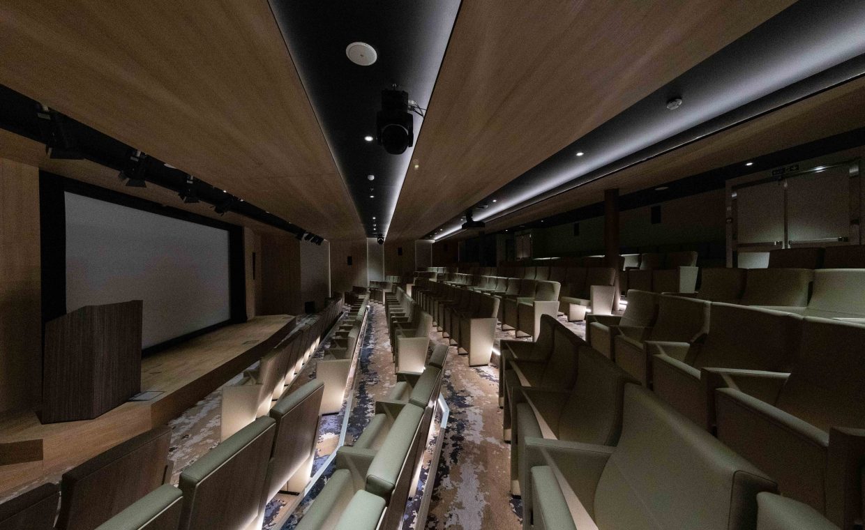 Quark Expeditions_World Explorer_Lecture Theater (3)