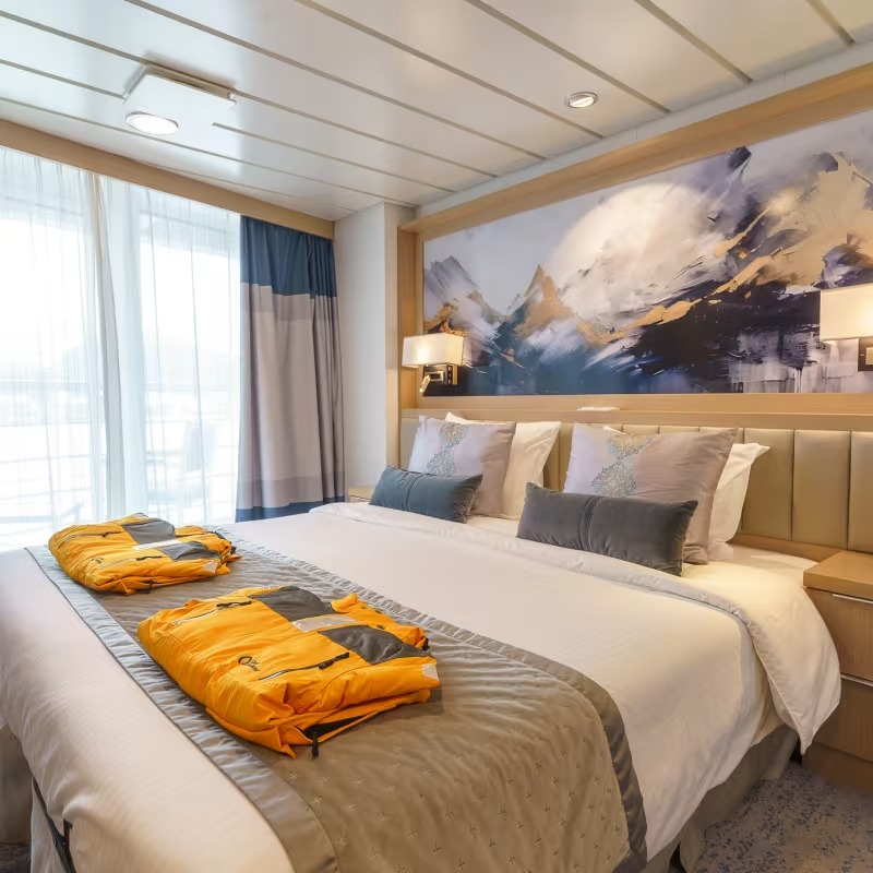 Deluxe Veranda Forward Stateroom