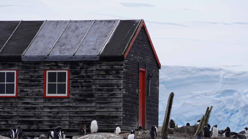 port lockroy post office in antarctica